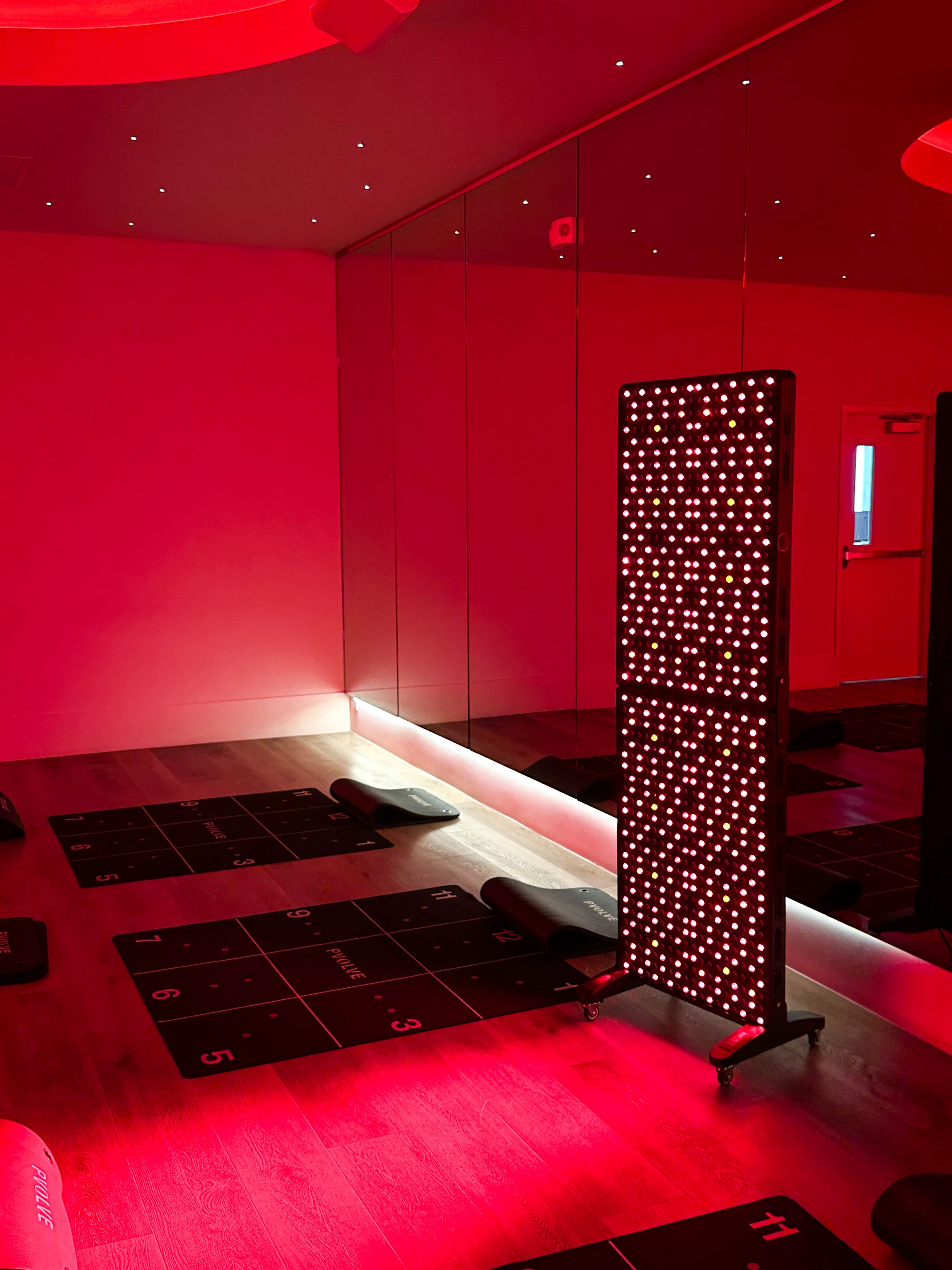 Renew Red Light MAX Panel – Full-Body Red Light Therapy System