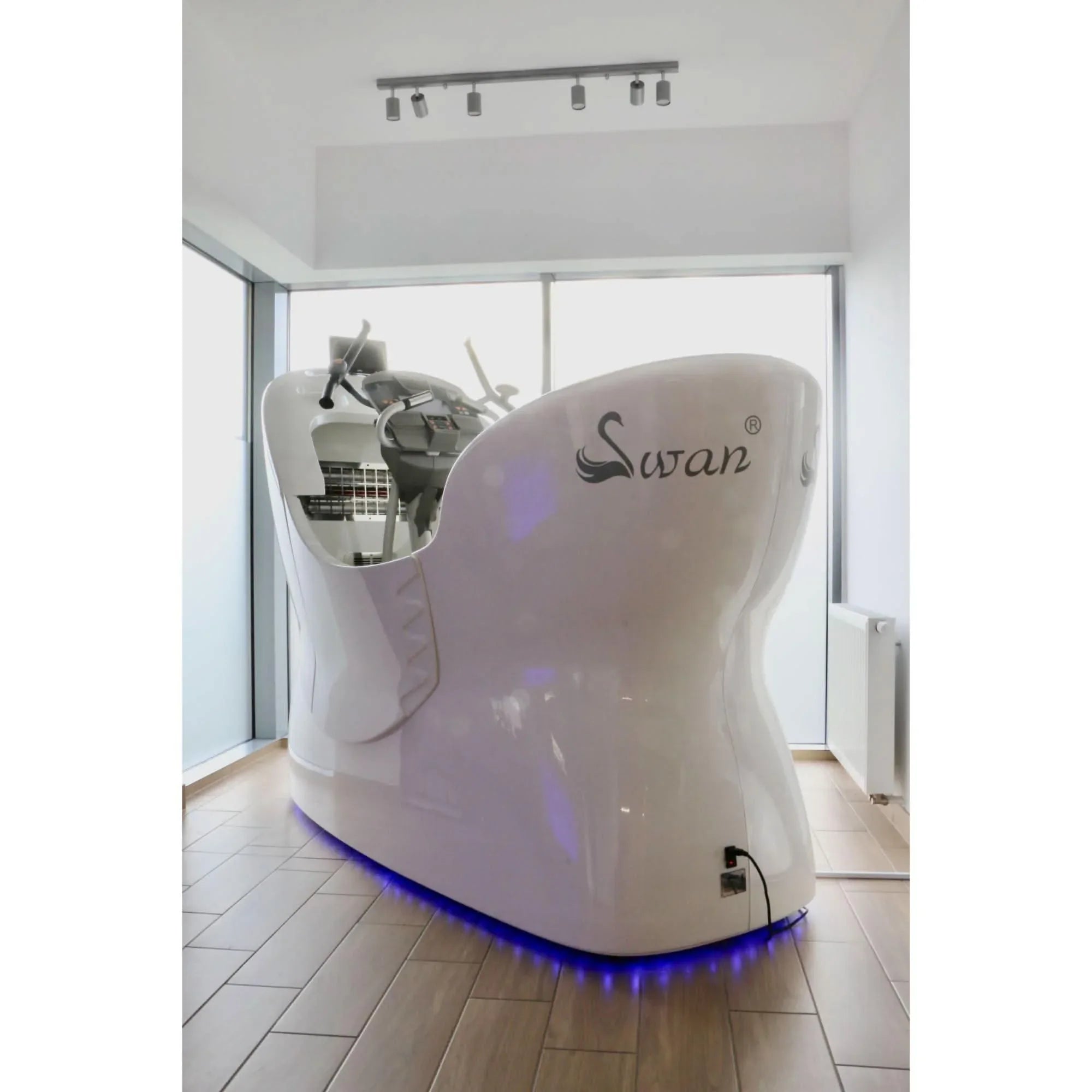 Studio Figura: Infrared Swan Shaper Classic.