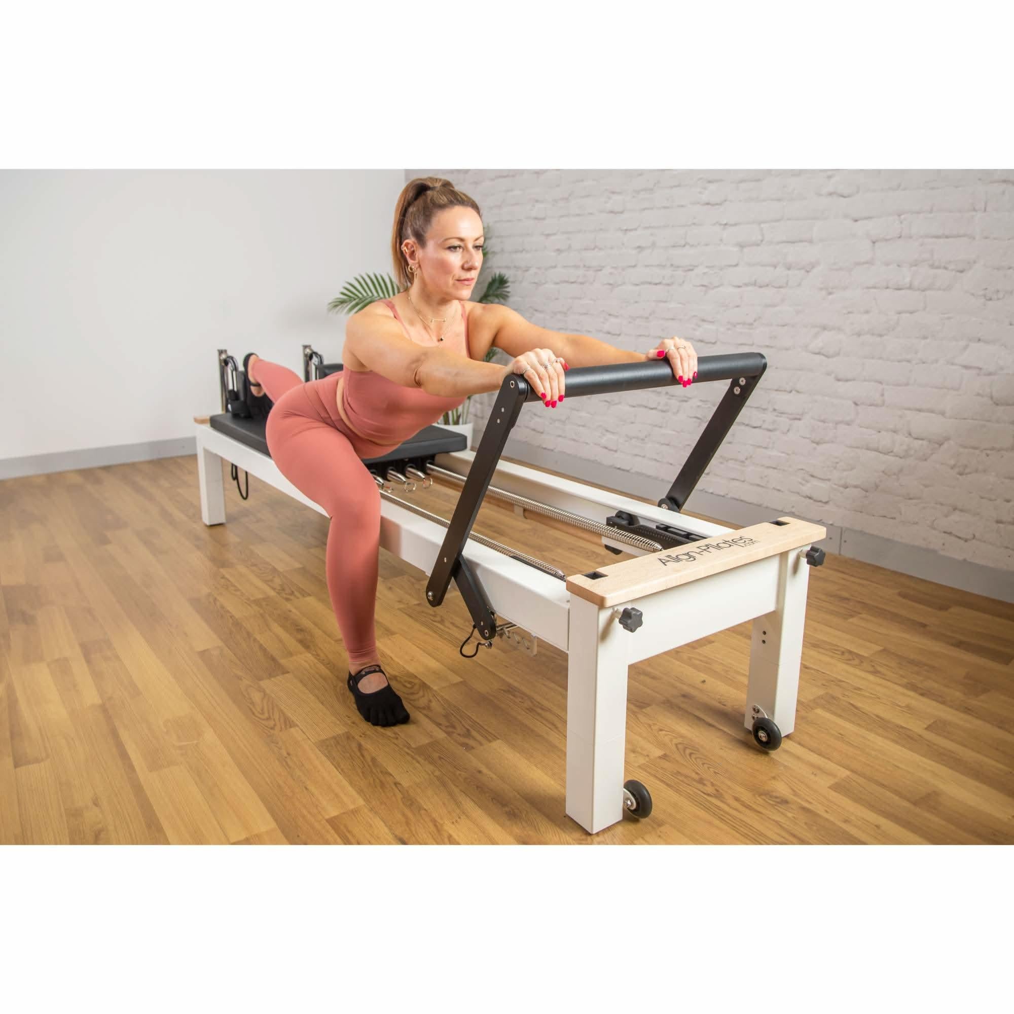 Align-Pilates: C8-S Pro Pilates Reformer.