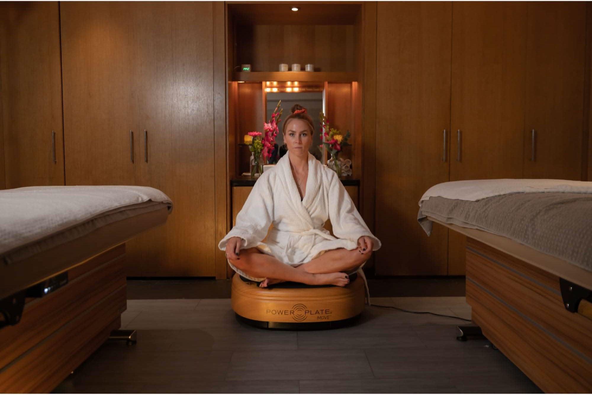 Power Plate: MOVE Vibration Platform.