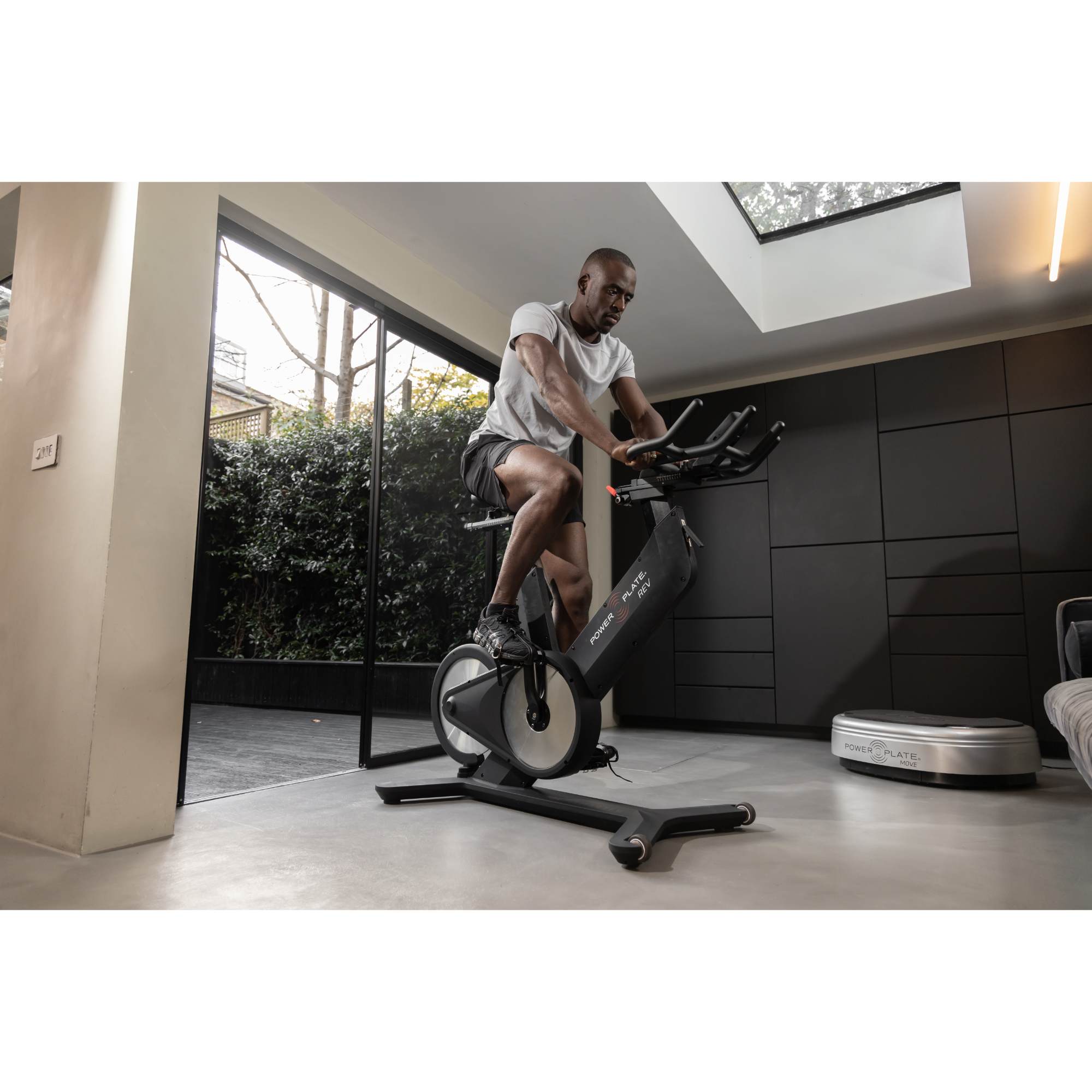 Power Plate: REV Exercise Bike