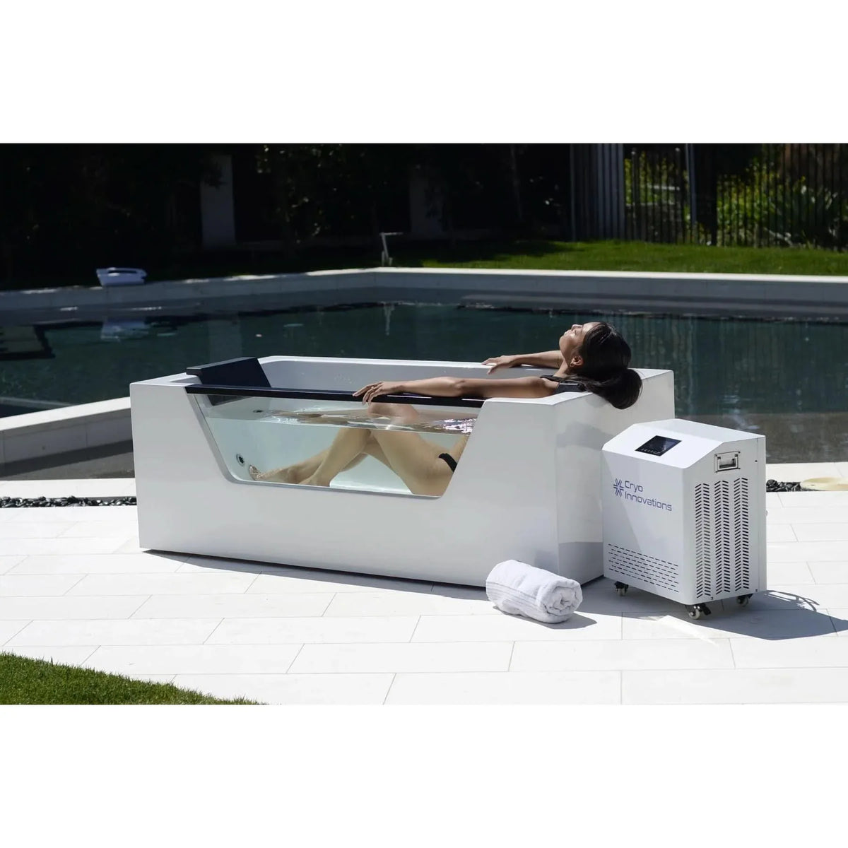 Cryo Innovations: The Window XR Cryo Plunge w/ Super Chiller - Elite Holistic Fitness