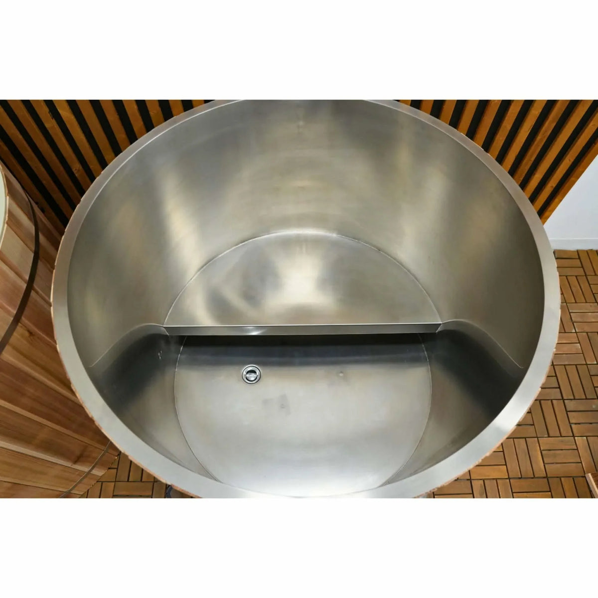 Dynamic Cold Therapy: Barrel Plunge - Elite Holistic Fitness