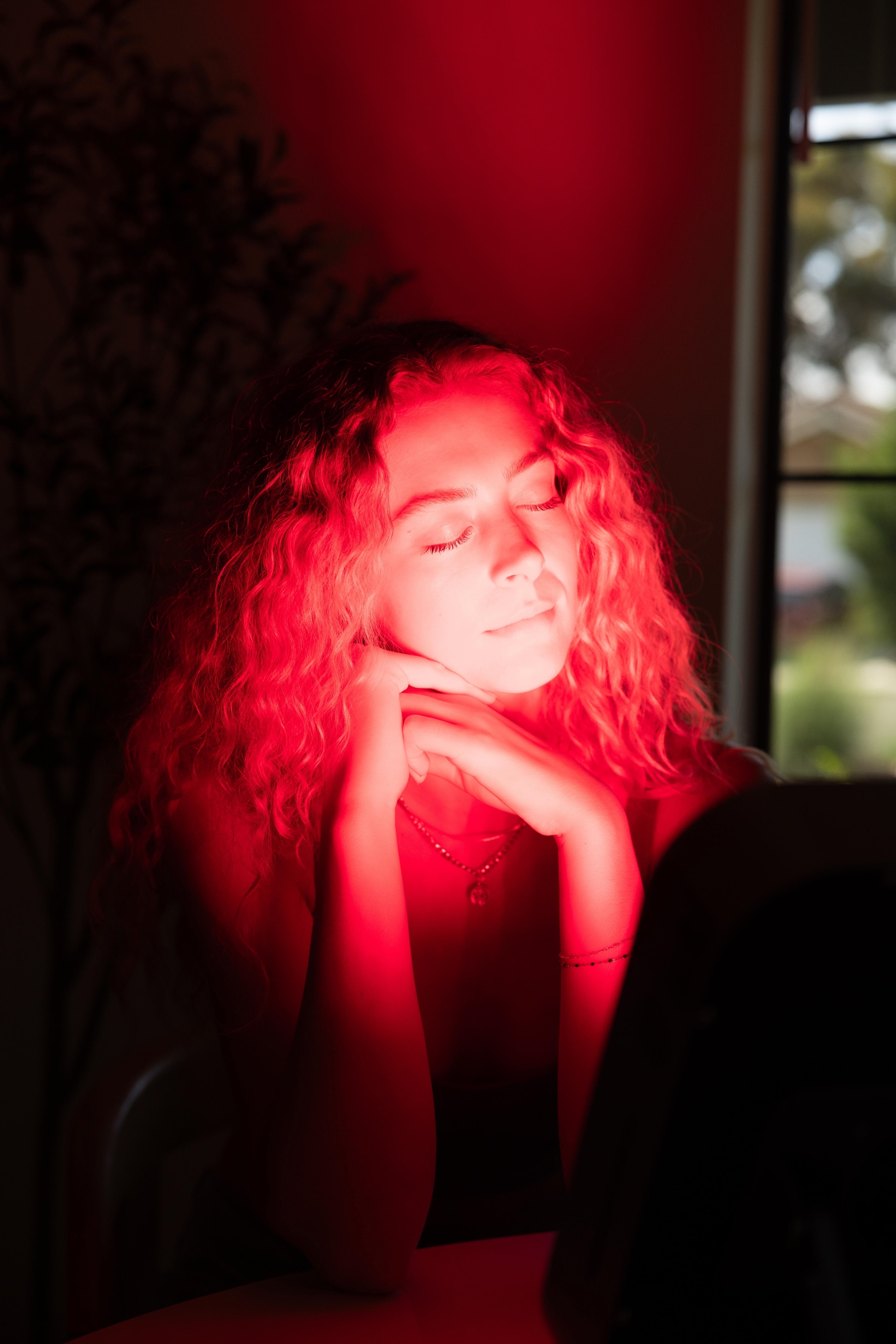 Renew Red Light Small Panel – Targeted Red Light Therapy Device